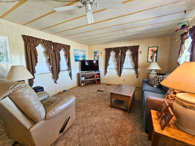 508 44th Ave E, Lot E11, Bradenton, Florida 34203, 2 Bedrooms Bedrooms, ,1 BathroomBathrooms,55-Plus Mobile Home,For Sale,44th Ave E, Lot E11,4710