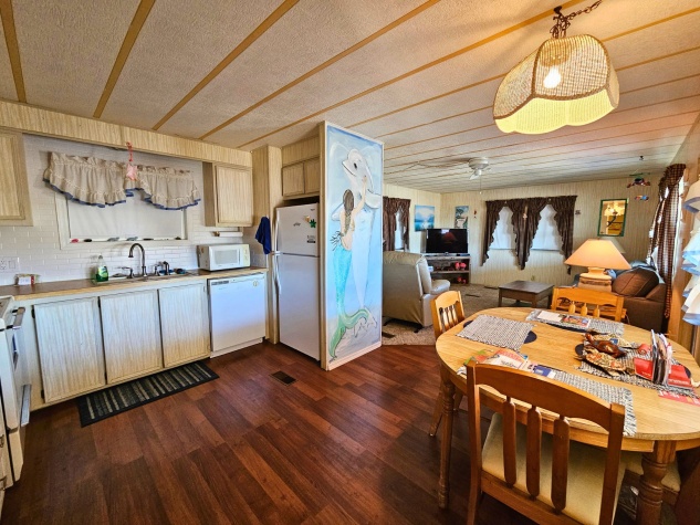 508 44th Ave E, Lot E11, Bradenton, Florida 34203, 2 Bedrooms Bedrooms, ,1 BathroomBathrooms,55-Plus Mobile Home,For Sale,44th Ave E, Lot E11,4710