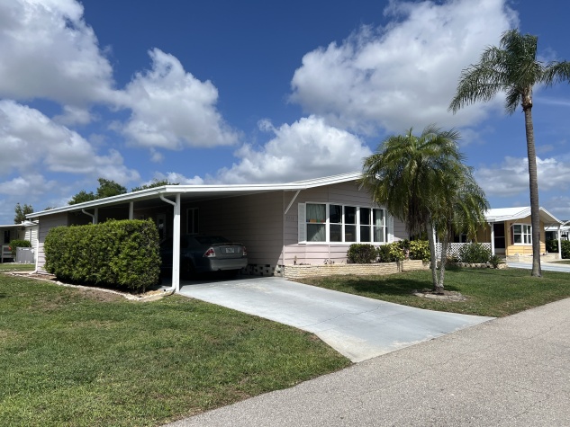 5718 Seven Oaks Dr, Lot 83, Sarasota, Florida 34241, 2 Bedrooms Bedrooms, ,2 BathroomsBathrooms,55-Plus Mobile Home,For Sale,Seven Oaks Dr, Lot 83,4722