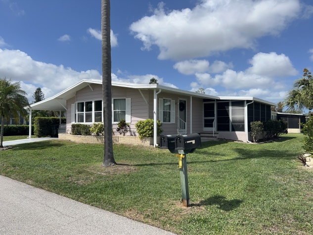 5718 Seven Oaks Dr, Lot 83, Sarasota, Florida 34241, 2 Bedrooms Bedrooms, ,2 BathroomsBathrooms,55-Plus Mobile Home,For Sale,Seven Oaks Dr, Lot 83,4722