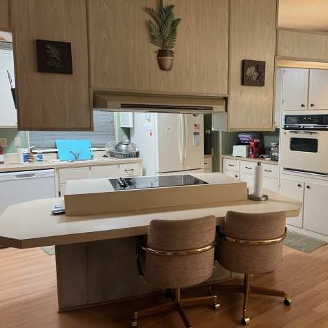 5718 Seven Oaks Dr, Lot 83, Sarasota, Florida 34241, 2 Bedrooms Bedrooms, ,2 BathroomsBathrooms,55-Plus Mobile Home,For Sale,Seven Oaks Dr, Lot 83,4722