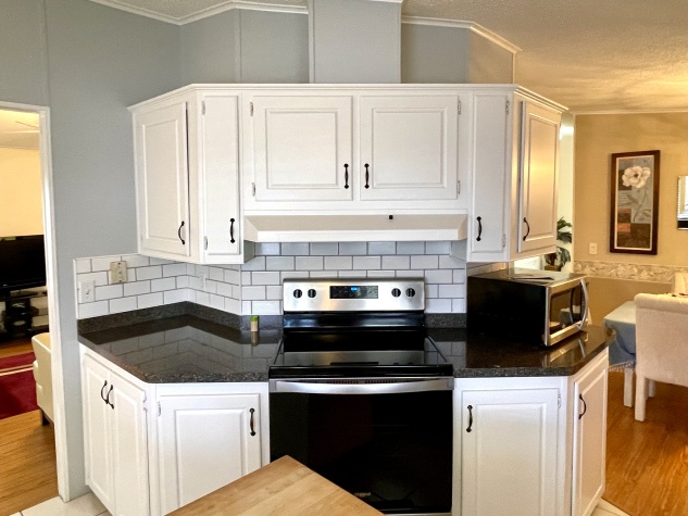 8710 26th Ave E, Palmetto, Florida 34221, 2 Bedrooms Bedrooms, ,2 BathroomsBathrooms,55-Plus Mobile Home,For Sale,26th Ave E,4725