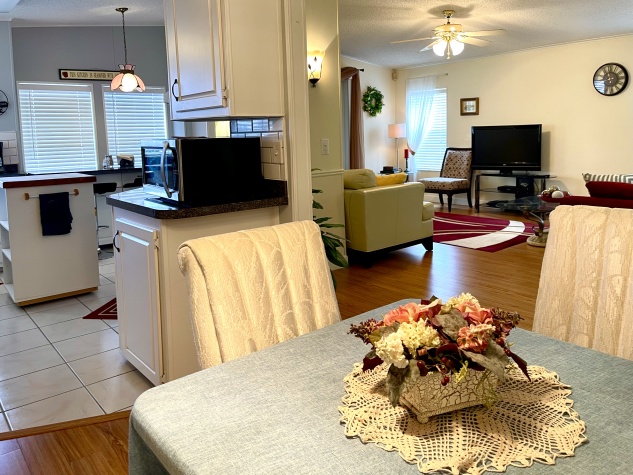 8710 26th Ave E, Palmetto, Florida 34221, 2 Bedrooms Bedrooms, ,2 BathroomsBathrooms,55-Plus Mobile Home,For Sale,26th Ave E,4725