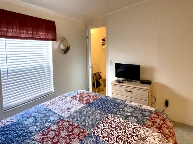 8710 26th Ave E, Palmetto, Florida 34221, 2 Bedrooms Bedrooms, ,2 BathroomsBathrooms,55-Plus Mobile Home,For Sale,26th Ave E,4725