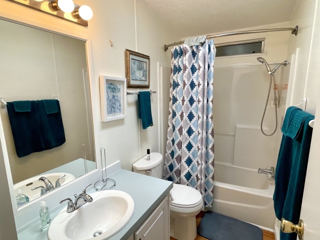 8710 26th Ave E, Palmetto, Florida 34221, 2 Bedrooms Bedrooms, ,2 BathroomsBathrooms,55-Plus Mobile Home,For Sale,26th Ave E,4725