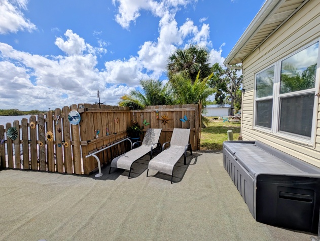 2704 Muddy Creek Ln, Ruskin, Florida 33570, 2 Bedrooms Bedrooms, ,1.5 BathroomsBathrooms,All - Age Mobile Home,For Sale,Muddy Creek Ln,4726