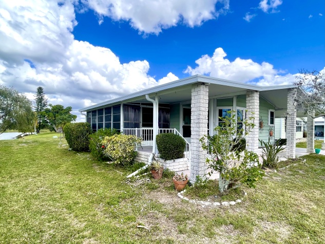 8212 Limetree Way, Ellenton, Florida 34222, 2 Bedrooms Bedrooms, ,2 BathroomsBathrooms,55-Plus Mobile Home,For Sale,Limetree Way,4734