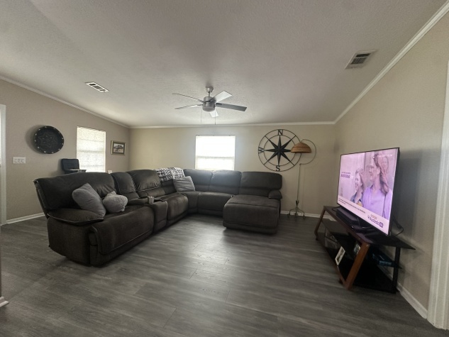 10361 Bay Street NE, St Petersburg, Florida 33716, 2 Bedrooms Bedrooms, ,2 BathroomsBathrooms,55-Plus Mobile Home,For Sale,Bay Street NE,4738