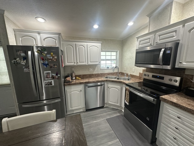 10361 Bay Street NE, St Petersburg, Florida 33716, 2 Bedrooms Bedrooms, ,2 BathroomsBathrooms,55-Plus Mobile Home,For Sale,Bay Street NE,4738