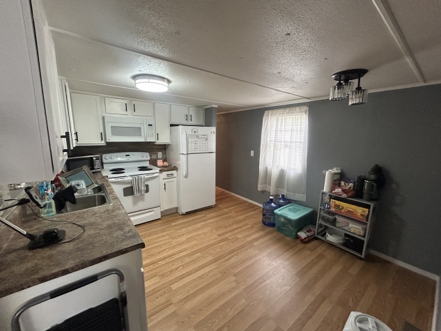 1612 NE 25th Ave, Lot 24, Ocala, Florida 34470, 2 Bedrooms Bedrooms, ,2 BathroomsBathrooms,All - Age Mobile Home,For Sale,NE 25th Ave, Lot 24,5057