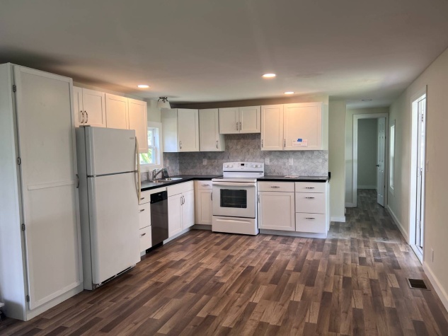 5653 Whistling Tree Lane, Bradenton, Florida 34203, 2 Bedrooms Bedrooms, ,1 BathroomBathrooms,55-Plus Mobile Home,For Sale,Whistling Tree Lane,5176